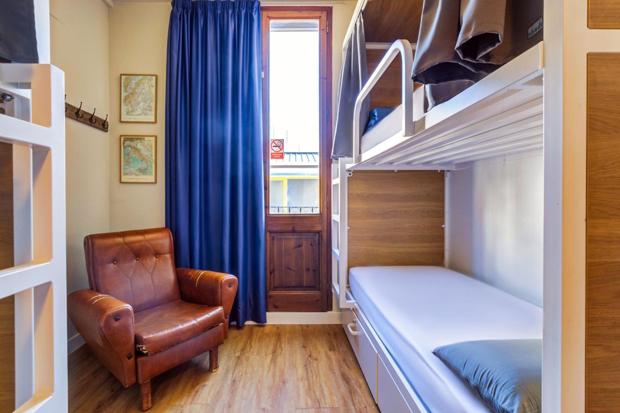 Factory Hostels Barcelona Exterior photo
