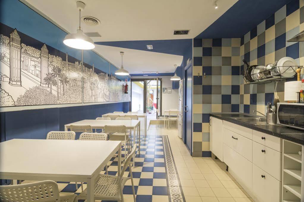 Factory Hostels Barcelona Exterior photo