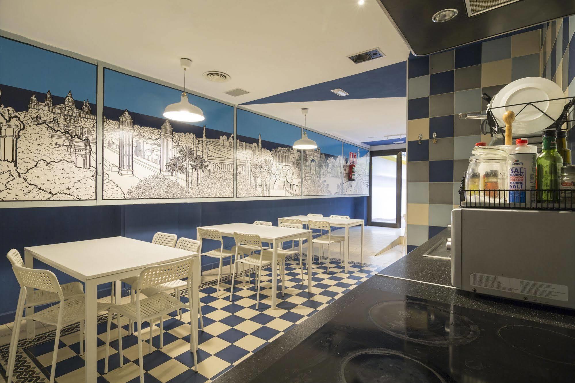 Factory Hostels Barcelona Exterior photo